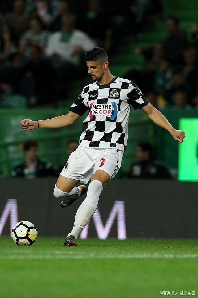 开云官网-葡超倒计时；巴塞罗那转会期防线松动；细节引发关注；媒体盛赞；心理建设被强调的简单介绍